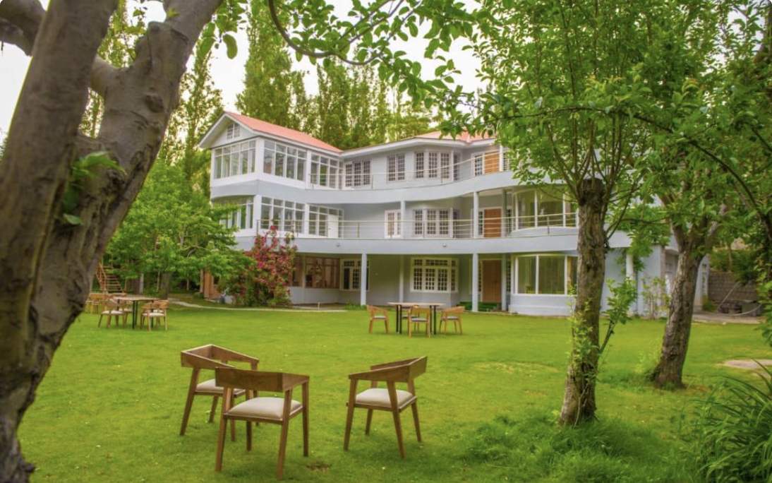 Hotel Reego garden and exterior, Skardu
