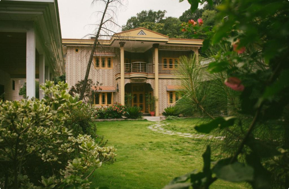Garden view of The Mountain Retreat villa, Muzaffarabad