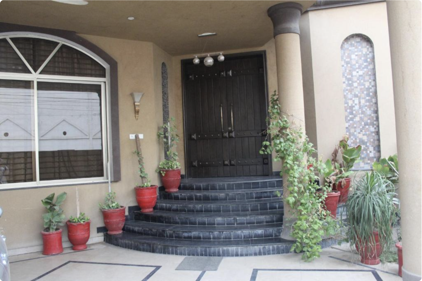 Hotel State Residency entrance facade